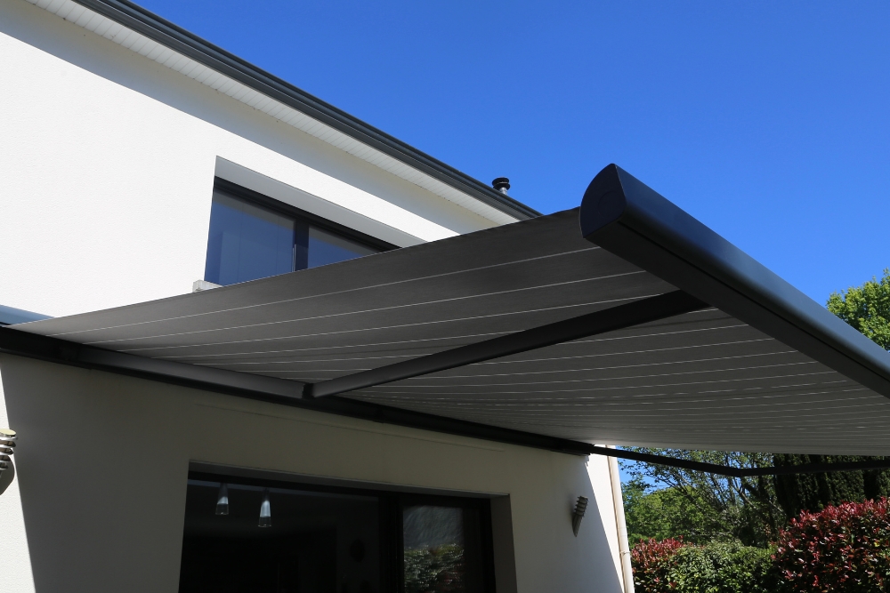 Choosing the right awning for your Hunter region property